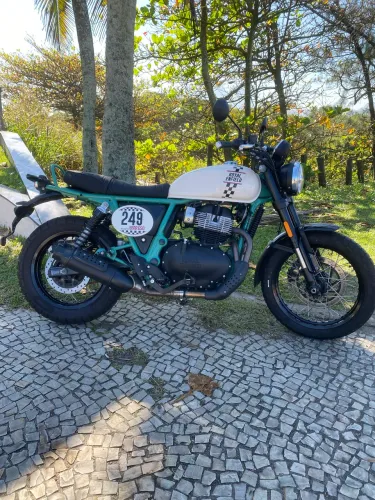 Bear interceptor 650cc Ano: 2027 1.137kms 