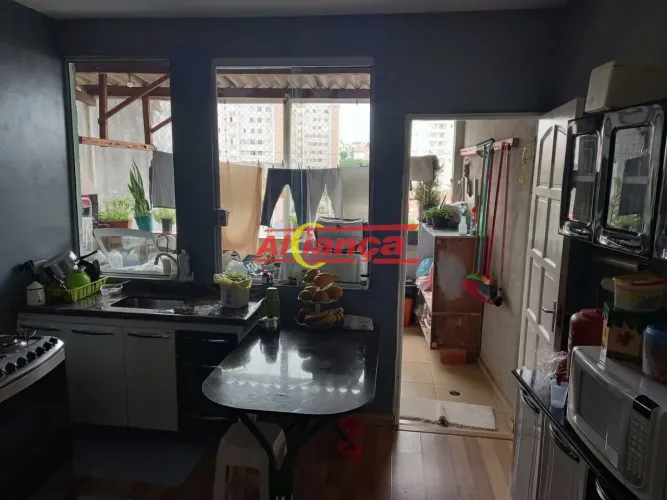 CASA À VENDA- VILA RIO DE JANEIRO SÃO 3 CASAS NO MESMO TERRENO