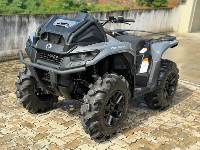 Quadriciclo outlander XMR 700 4x4