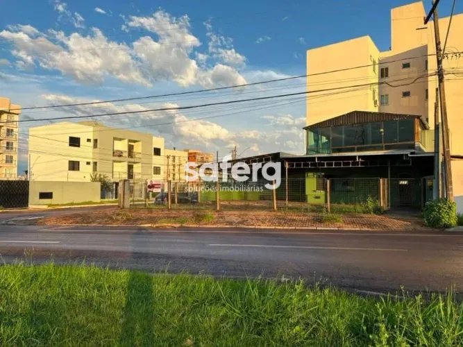 Terreno de esquina em frente a Fag em Cascavel- Pr