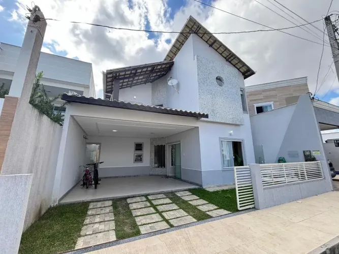 Imóvel para venda tem 270 metros quadrados com 4 quartos em Cidade Nova - Feira de Santana