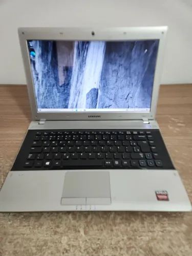 Notebook Samsung RV515 Radeon Series 8GB 256SSD Win10 Top