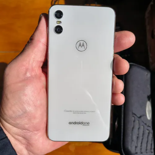 Motorola one 64 Giga + nota fiscal + caixa + estado de novo 