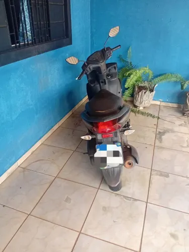 Vendo fluo 125 financiada