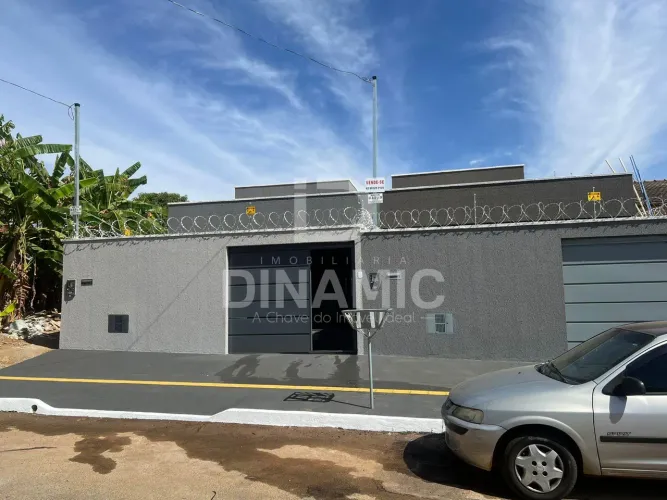 Casa de alto padrão à venda no Jardim Boa Esperança - Aparecida de Goiânia.