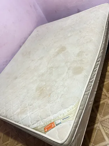 Cama Queen