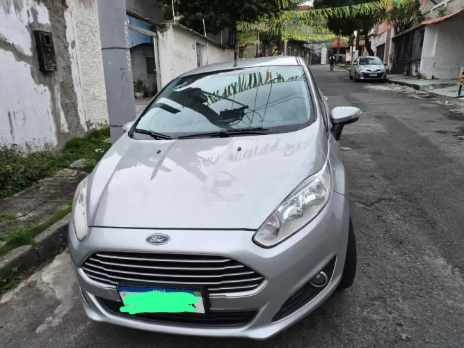 Ford Fiesta 1.5 16V Flex Mec. 5P 2015