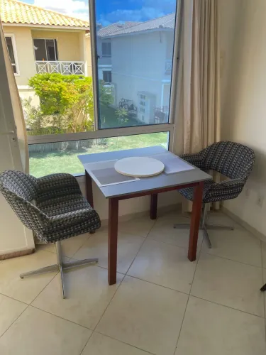 Mesa com 02 cadeiras
