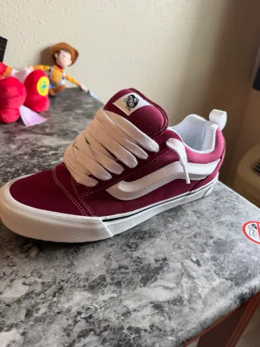 Tênis Vans Knu Skool Bordô