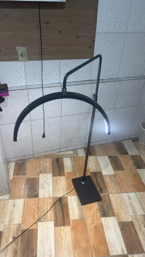 Luminária para cílios meia lua