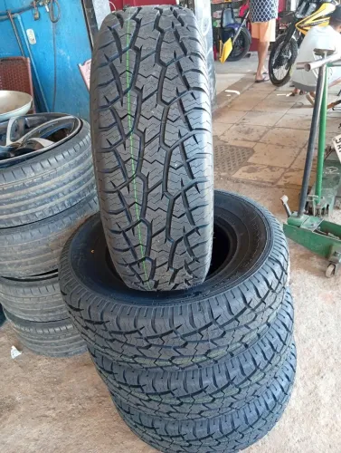 Pneu aro 16 medida 265/70/16 AT na promoção, entrego a domicílio. R$ 660,00