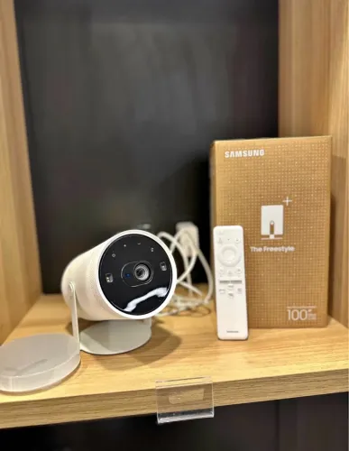 Projetor Samsung The Freestyle Portátil