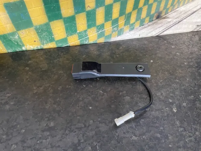 Atacador do cinto de segurança dianteiro direito New Fiesta 2015 