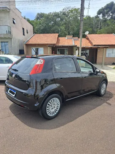 Fiat Punto Attractive 1.4 Fire Flex 8V 5P 2011