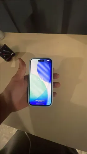 Celular iPhone 15