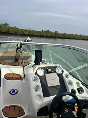 Lancha Triton 275