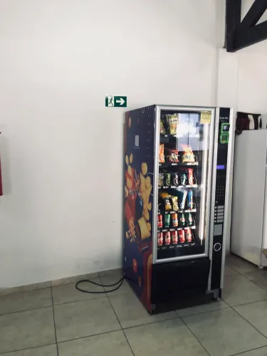 Vending machine / máquina de vendas automática/ snacks