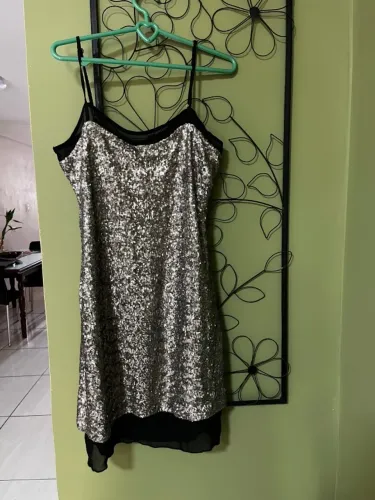 Vestido Paetê Prata e preto
