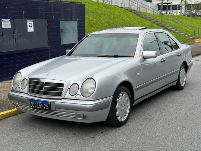 Mercedes-Benz E-320 E-320 1996