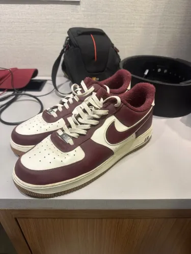 Air force college night maroon + Air force one branco