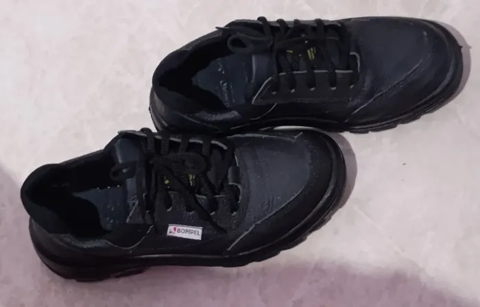 Bota usada Tamanho 37