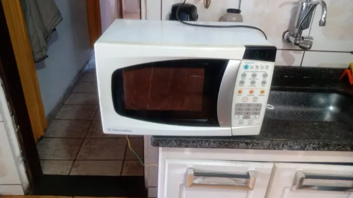 Microondas Eletrolux 20 litros