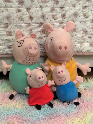 Pelucia família Peppa pig 