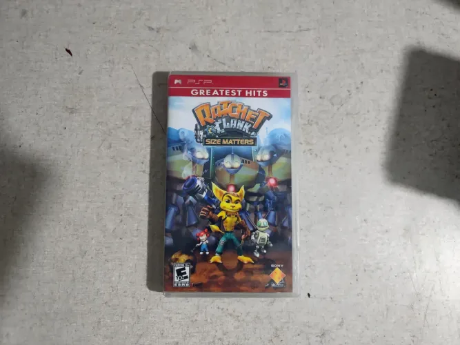 Capa do jogo Ratchet and clank Size Matters