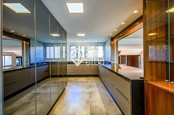 Apartamento reformado na Sete de Setembro