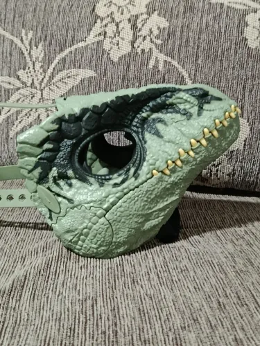 Máscara de dinossauro
