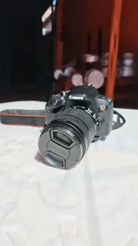 Canon T7i Semi Nova
