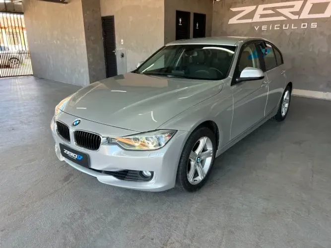 BMW 320I A 2.0 Turbo/activeflex 16V 184cv 4P 2013