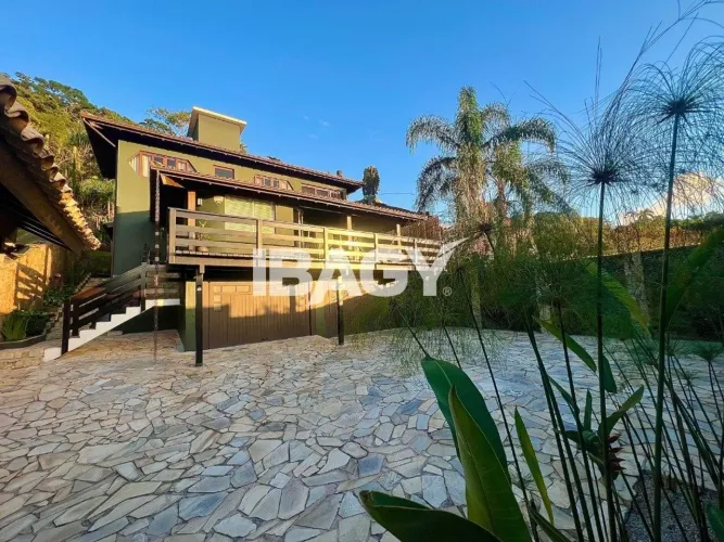 Excelente Casa 3 dormitório(s) em Lagoa da Conceição - Florianópolis