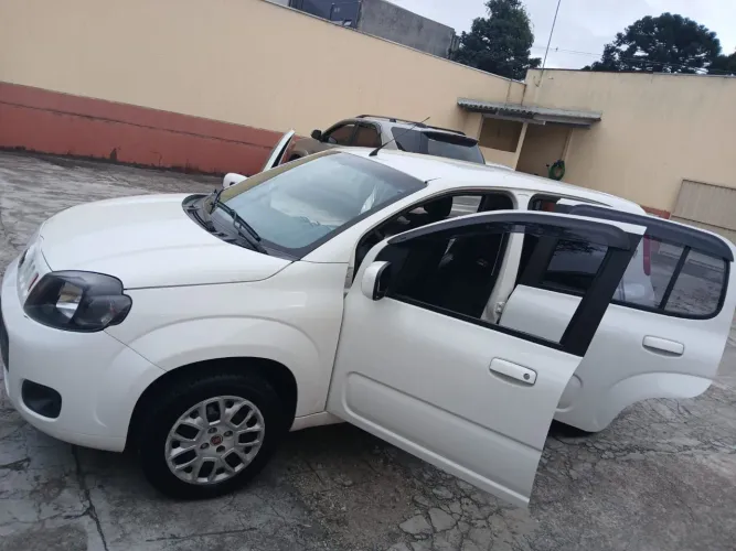 Fiat Uno Vivace/rua 1.0 EVO Fire Flex 8V 5P 2015