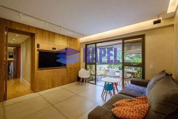 Apartamento acolhedor de 3 quartos, sendo 1 suíte, na Tijuca.