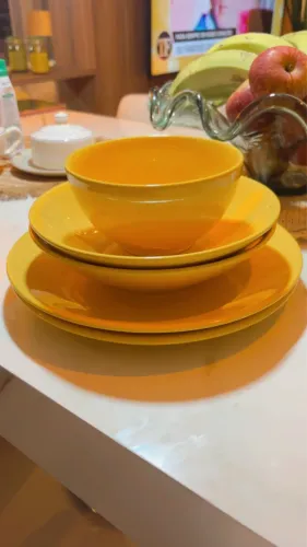 Conjunto de louças pratos porcelana