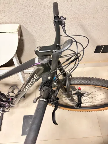 ? [VENDO] Sense Invictus Carbon Full Suspension - Fox + Shimano XT (Apenas 150 km!)