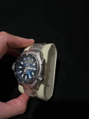 Citizen DM fundo azul impecável 