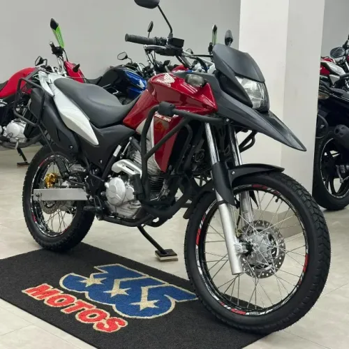 HONDA XRE 300 2015, em ótimo estado de conservação.