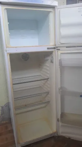 Vendo geladeira funcionando perfeitamente