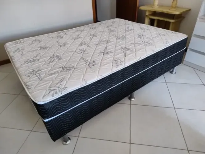 Cama box, sofá 2 lugares, sofá 3 lugares, mesa de churrasco, Pia Inox e outros
