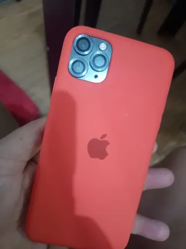 Celular iPhone 11 pro Max 64 gigas