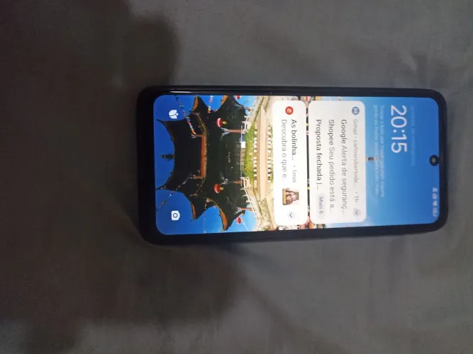 Vendo Um celular Bom estado