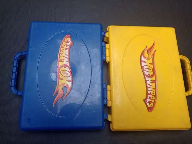 Três Maletas para carrinhos hot Wheels