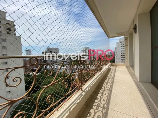 Apartamento 196m² 4 dormitórios para Venda no Campo Belo