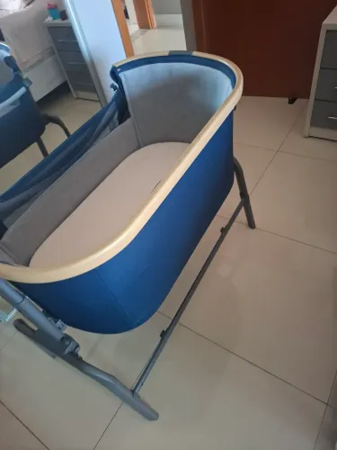 Berço Maxi-Cosi Iora (ou Iora Air) na cor Essential Blue