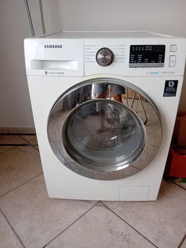 Máquina de lavar roupas