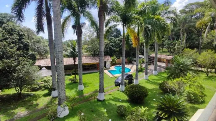 Chácara - Condomínio Haras Lagoinha- Jacareí - 3 Dormitórios / 2 Suíte - 1.590m²de terreno
