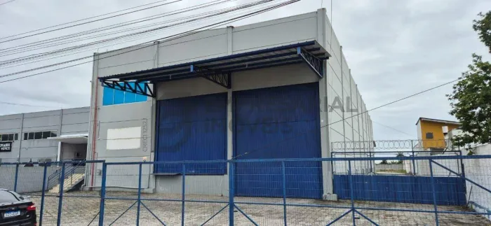 GALPÃO PARA LOCAÇÃO EM BIGUAÇU/SC - EXCELENTE ESTRUTURA LOGÍSTICA E OPERACIONAL