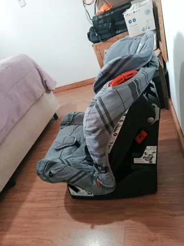 Cadeira de Carro para Bebê Burigotto Matrix (0 a 25kg) - Conservada e Higienizada